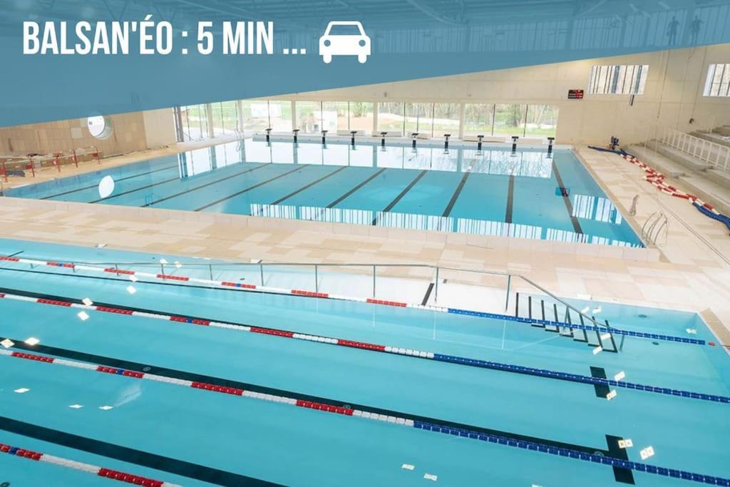 A Hauteur De Toits • Le Spacieux En Coeur De Ville Châteauroux Extérieur photo